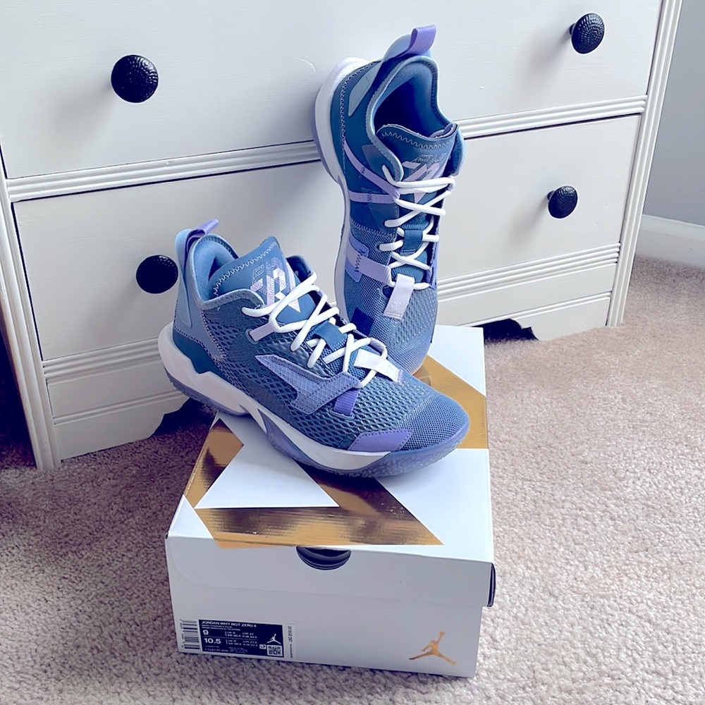 Nike Jordan Why Not Zero.4 - Size 9. (Men)
